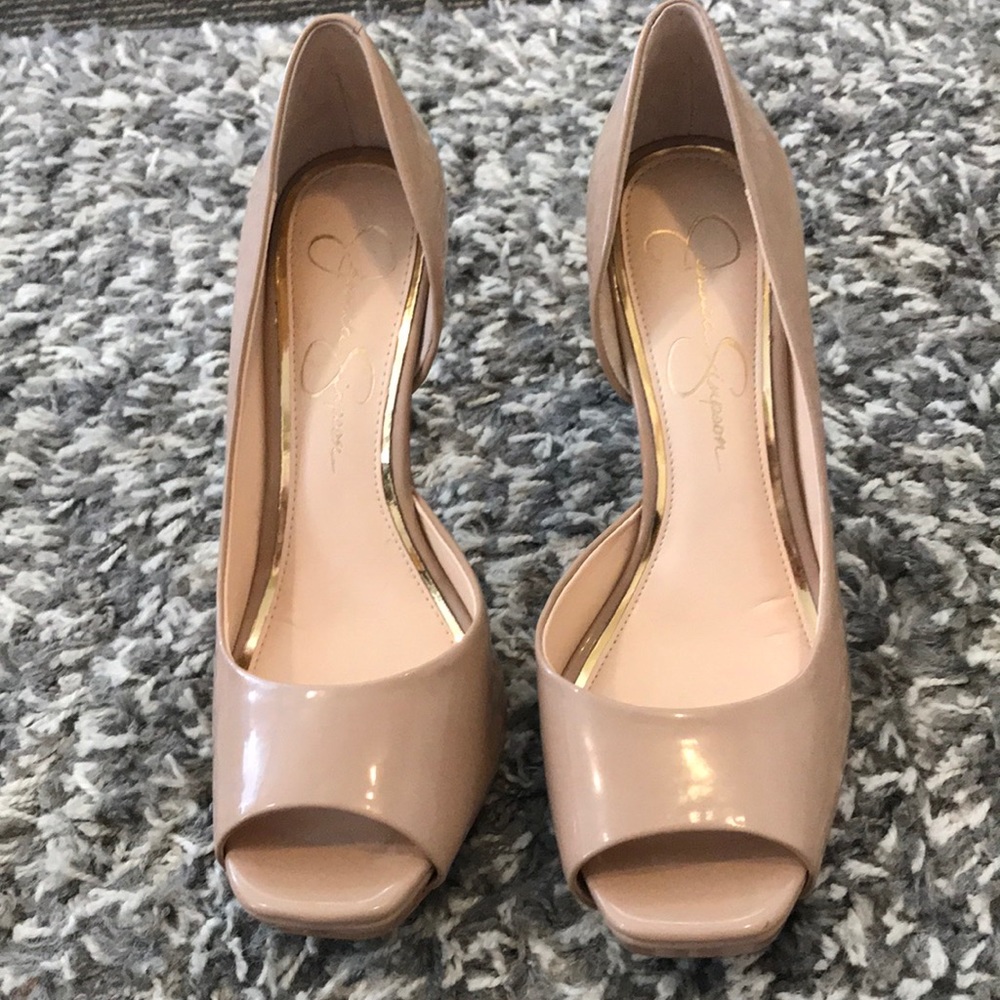 Never worn Jessica Simpson NUDE HEELS